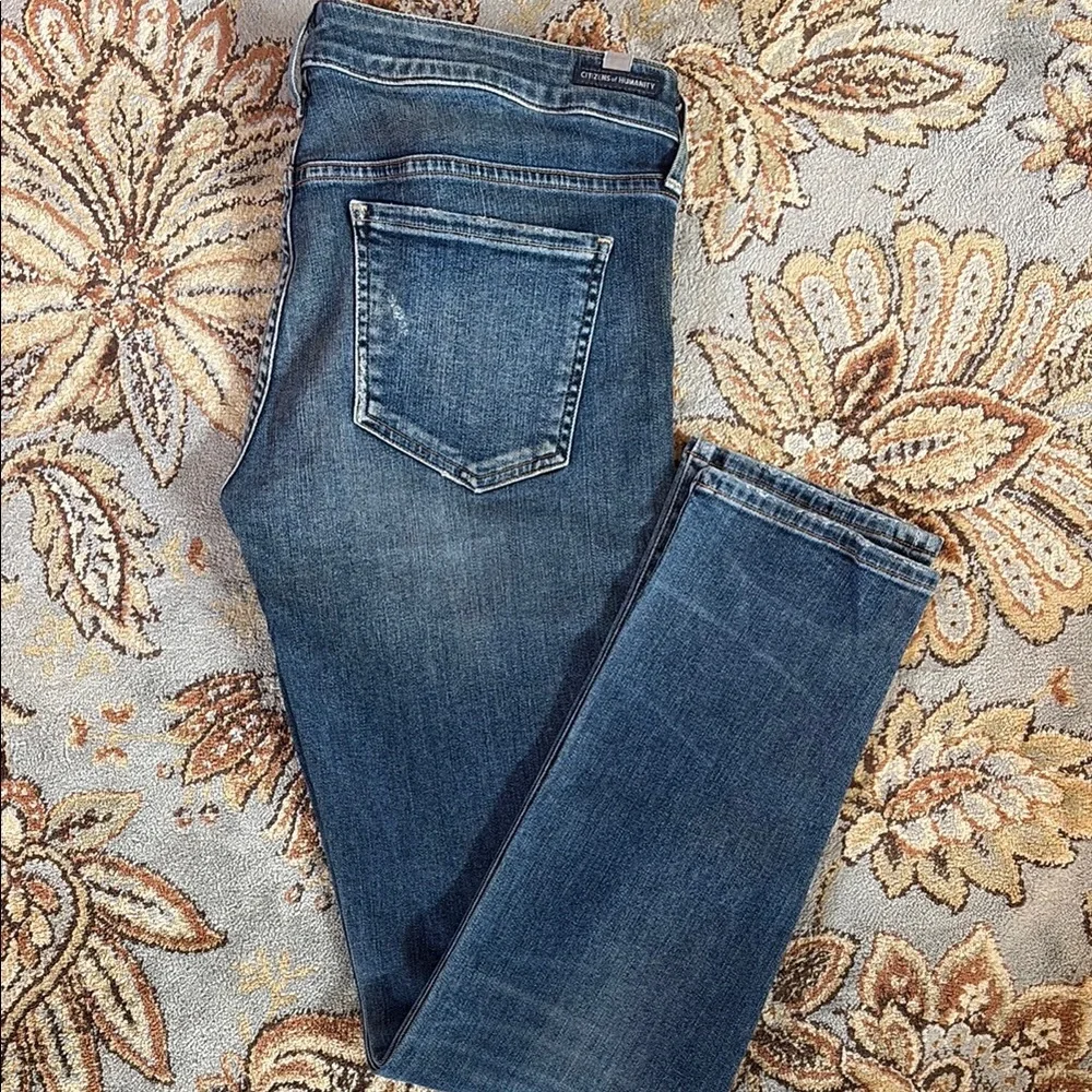 Citizens Of Humanity racer skinny low rise with distressed detailing. - Picture 3 of 8